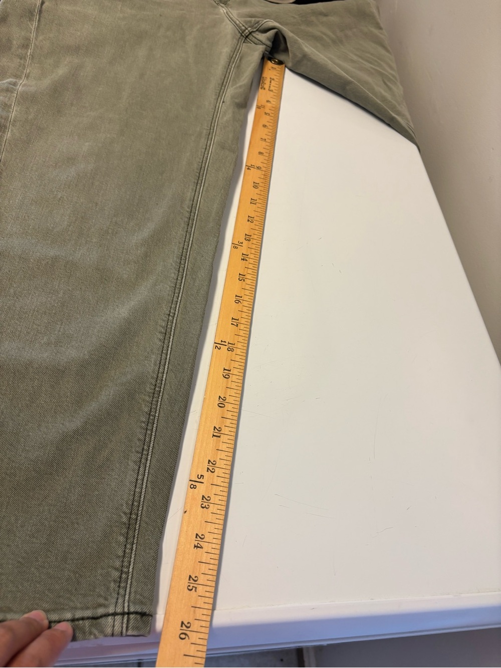 American Eagle Barrel Washed Olive Green Jeans Women’s Size 6 ( Small Stains ) - Picture 10 of 13